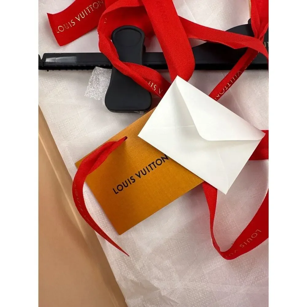 Louis Vuitton - Giftbox in Orange